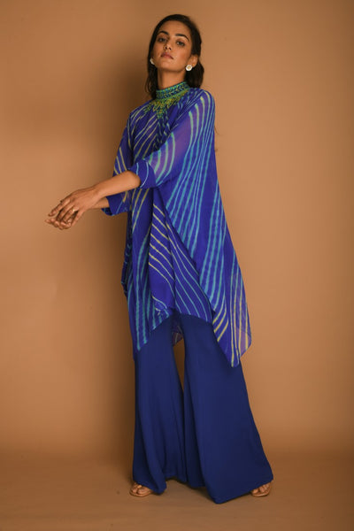 Electric blue leheriya top pant set.