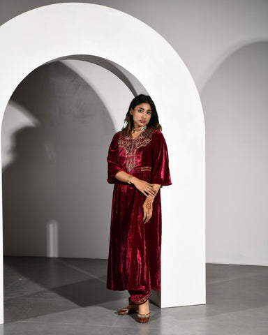 MAROON VELVET KURTA SET